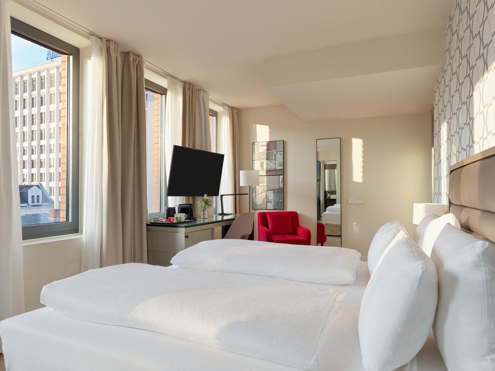 Grand Deluxe Room,1758547344:JPEG